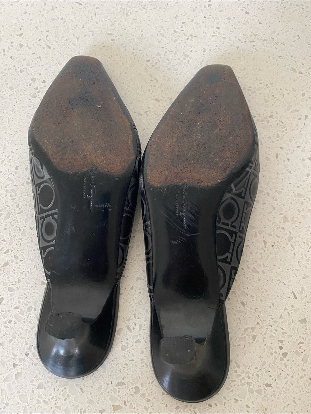 Salvatore Ferragamo Black Logo-Print Leather Mule Heels - Picture 2 of 8